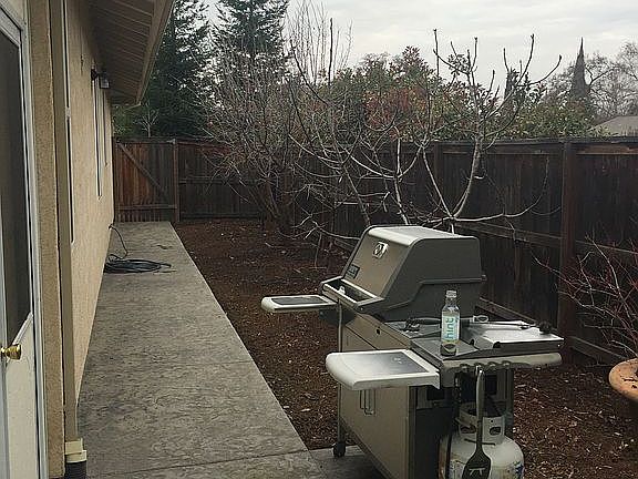 5th image of 101 Anderson Ct