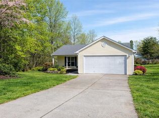 238 Ivy Hills Cir, Mount Airy, GA 30563
