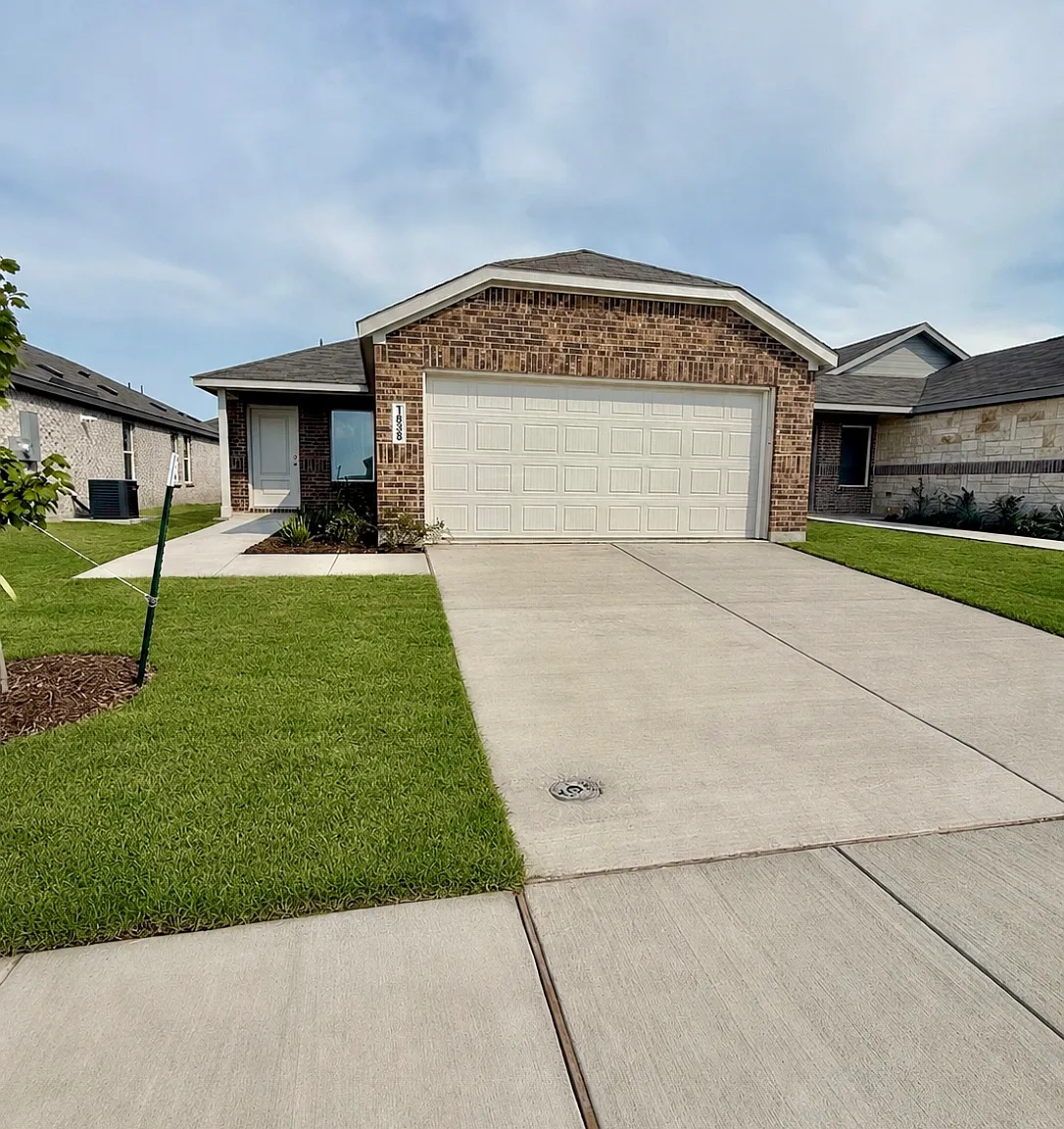 3 bed, 1450 sqft, $2,299 — Photo 1