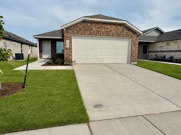 1409 Merlin Bluff St, Forney, TX 75126