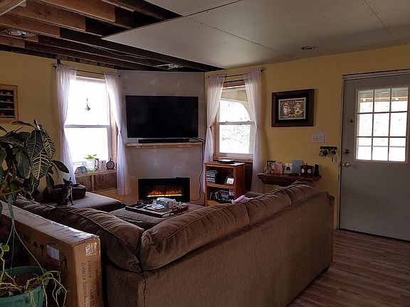 5th image of 3130 W Black Creek Valley Rd