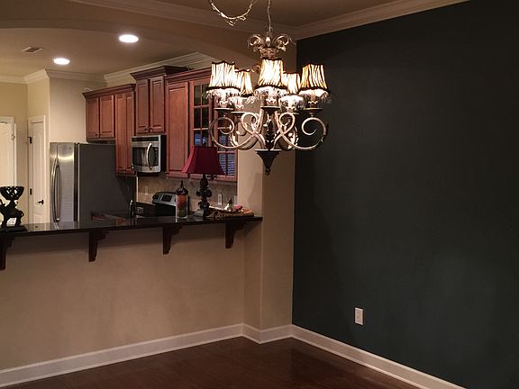5th image of 1023 Scarlet Woods NW