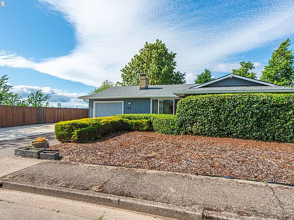 4th image of 5621 Cody Ave