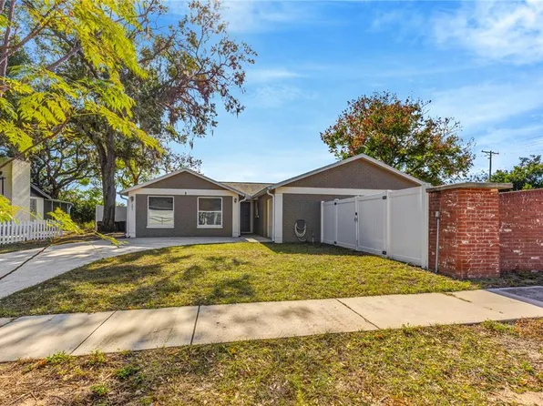 101 Valley Dr, Brandon, FL 33510