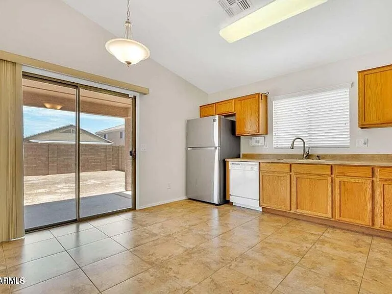 24039 N Mojave Ln — Photo 10