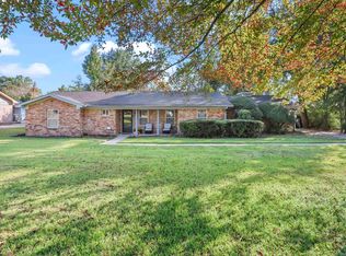 904 Eden Dr, Longview, TX 75605