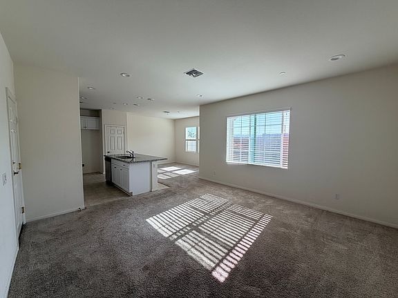 5th image of 16036 Aventurine Ln