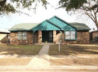 908 Field Trail Dr, Mesquite, TX 75150