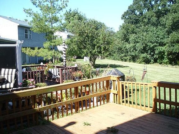5th image of 424 Normandie Ln