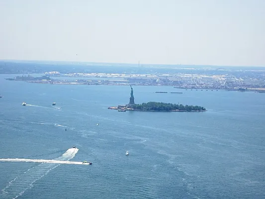 Rented by Rossi Living | media 100