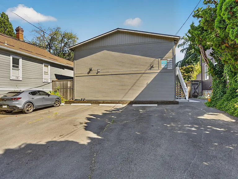 2523 NW Savier St — Photo 28