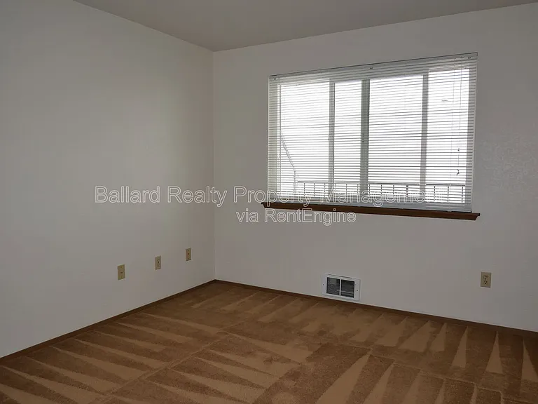 5511 32nd Ave NW #202 — Photo 10