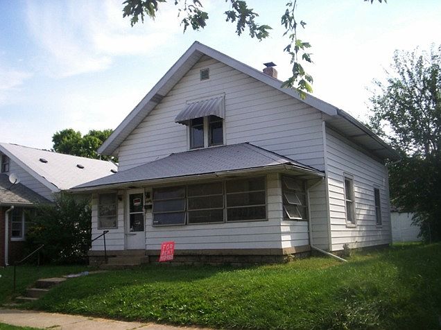 1501 N Ewing