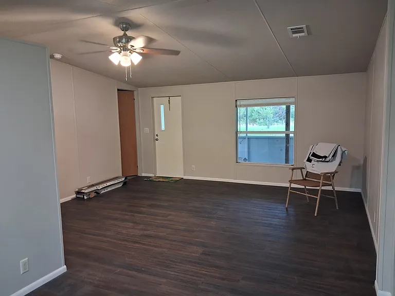 8611 187th Pl — Photo 2