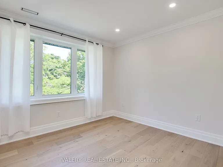 30 Morgan Ave #1 — Photo 9