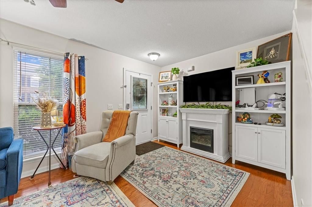 8104 N Oakley Ave, Kansas City, MO - View 3