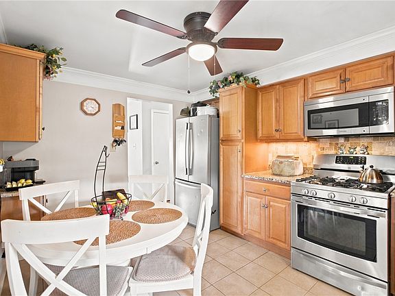 5th image of 1016 Dana Dr