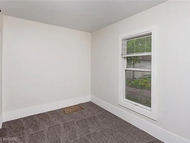 1215 Clark St — Photo 5