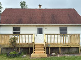 34 Mican Rd, Waymart, PA 18472