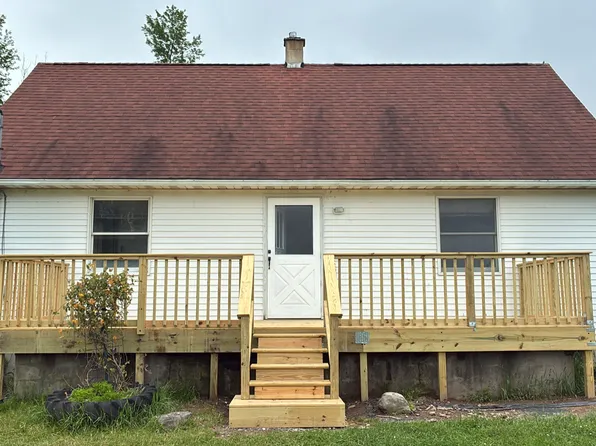 34 Mican Rd, Waymart, PA 18472