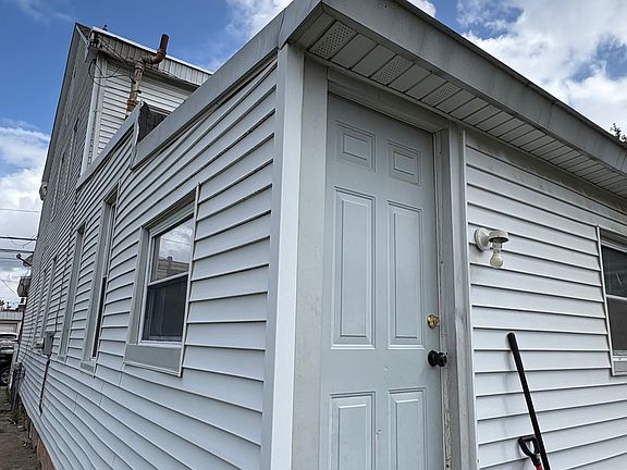 5th image of 7157 Edmund St