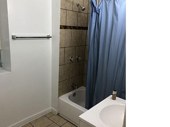 5th image of 3832 W Lexington St #1