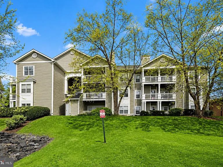 1708 Lake Shore Crest Dr #24 — Photo 25