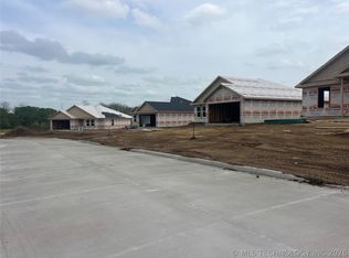 1 S D St, Calera, OK 74730