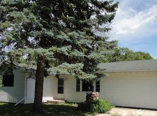 305 Rosalind Rd, Rochelle, IL 61068