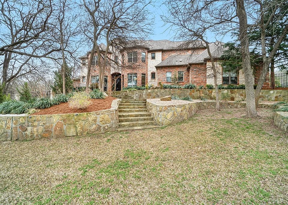 1st image of 209 Copperwood Dr