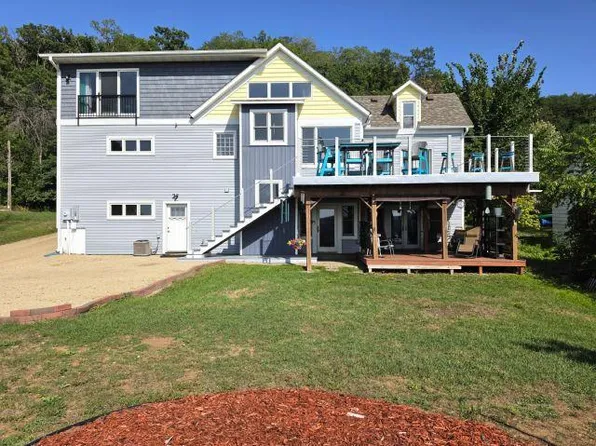 209 3rd St, Hudson, WI 54016