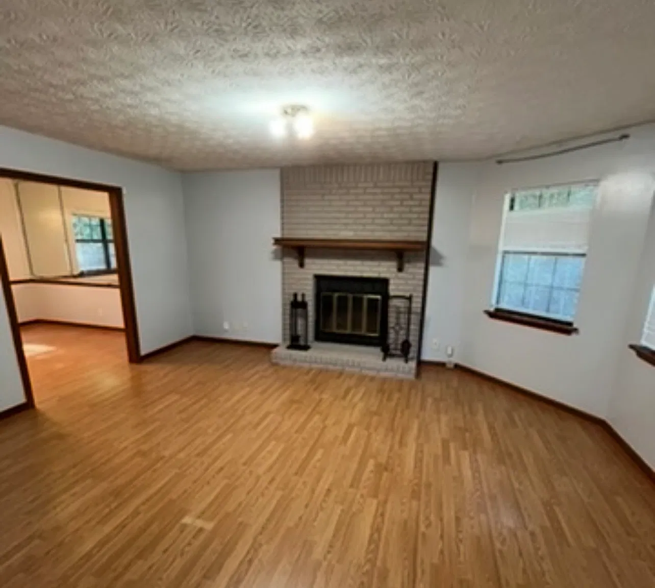 3 bed, 2.5 bath, 1600 sqft, $1,837 — Photo 4