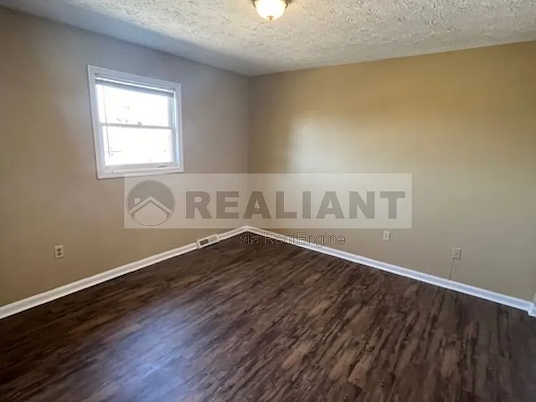 1646 Foxhaven Dr #1 — Photo 6