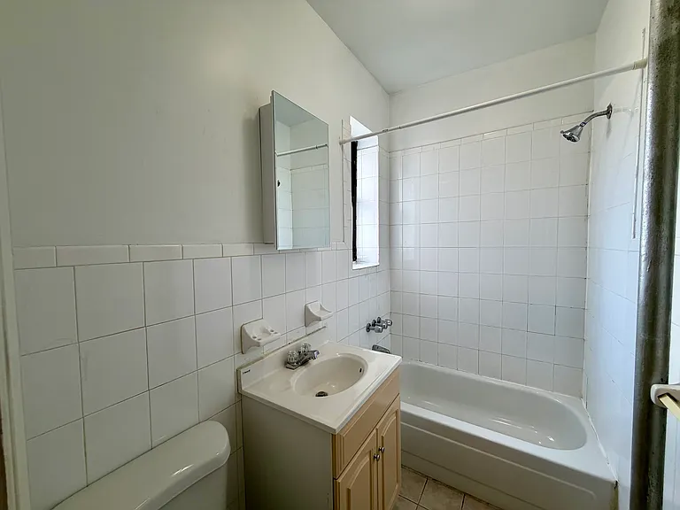 8815 3rd Ave #D8 — Photo 7