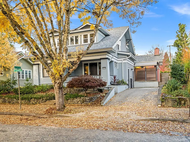 3455 NE Tillamook St — Photo 46