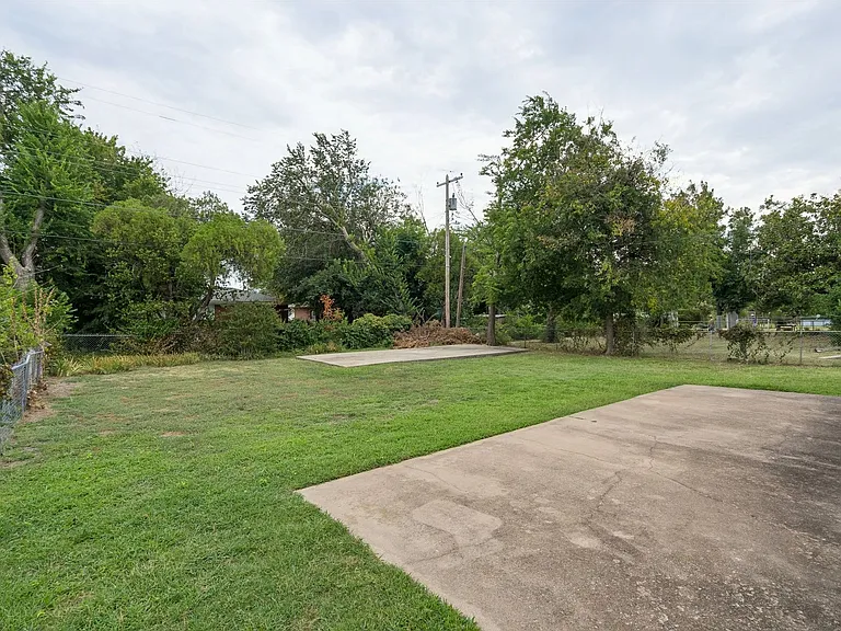 3025 NW 67th St — Photo 38