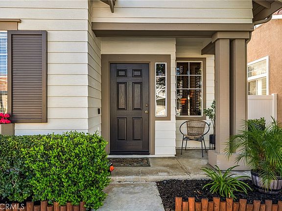 2nd image of 16 Balustrade Pl