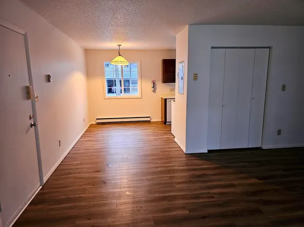 435 Dorset St, South Burlington, VT 05403