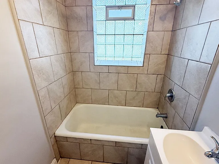 415-419-423 Probasco St — Photo 24