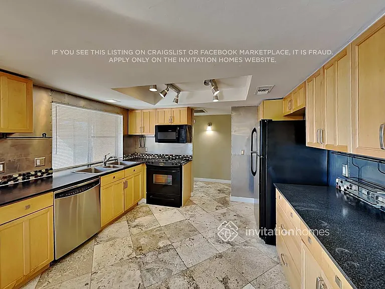 1907 E Decatur St — Photo 6