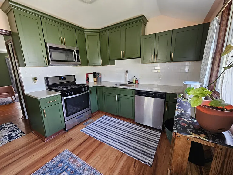 2608 Catskill St #1 — Photo 4