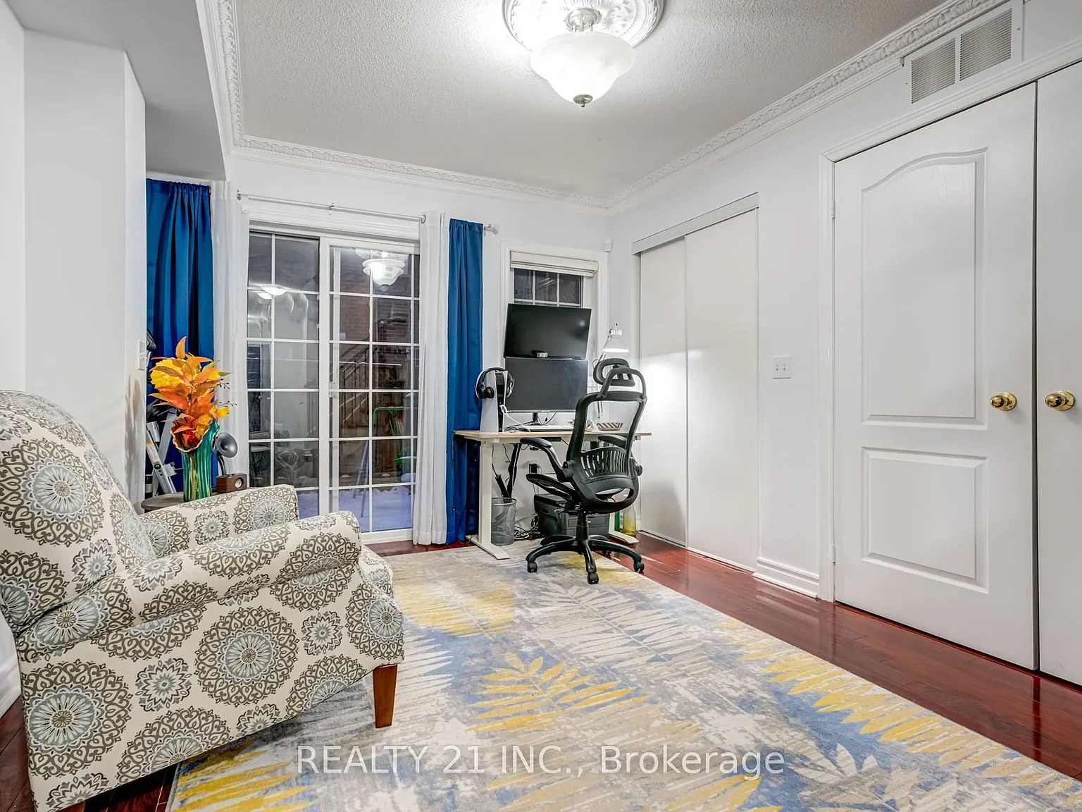 4 bed, $2,800 — Photo 3