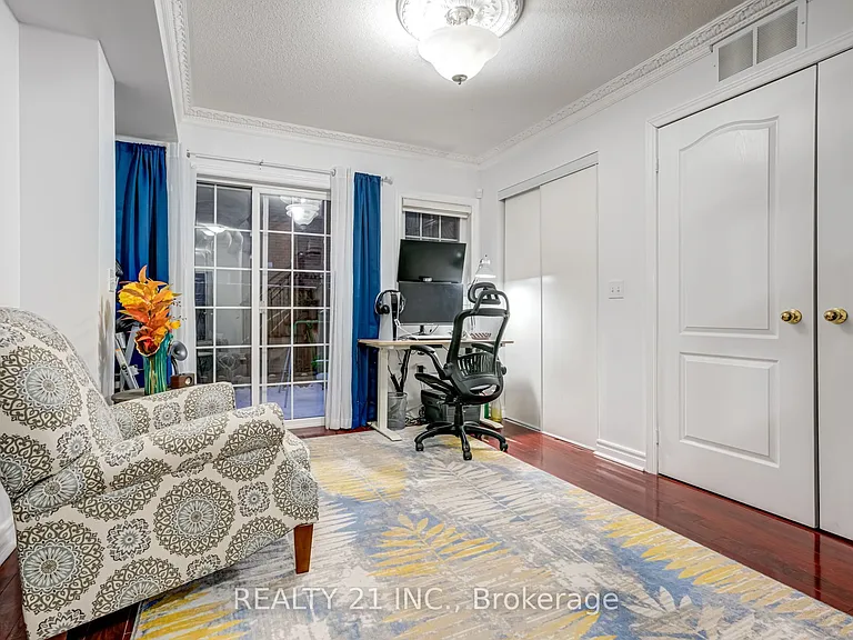 17 Rock Haven Ln — Photo 3