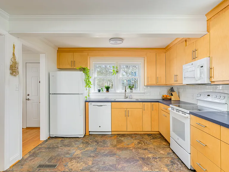 306 Horace Mann Ave — Photo 13