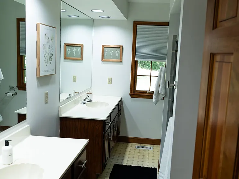 7911 Micah Dr — Photo 10