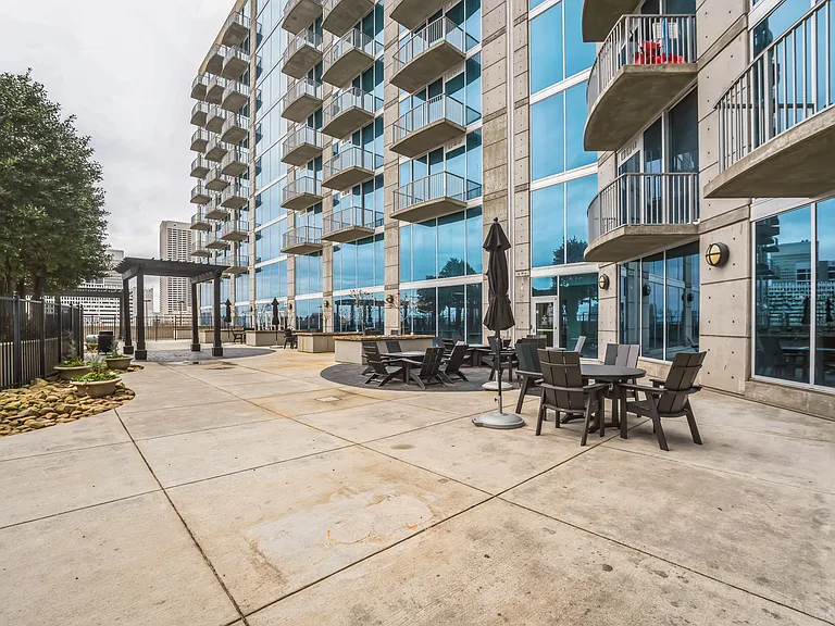 400 W Peachtree St NW #2810 — Photo 23