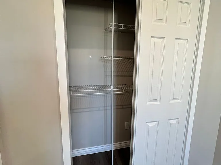 417 S Kenmore Ave — Photo 21