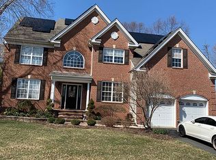 10 Fieldcrest Dr, Princeton, NJ 08540