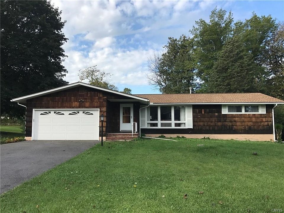 1st image of 301 Farmington Dr