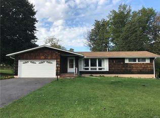 301 Farmington Dr, Camillus, NY 13031